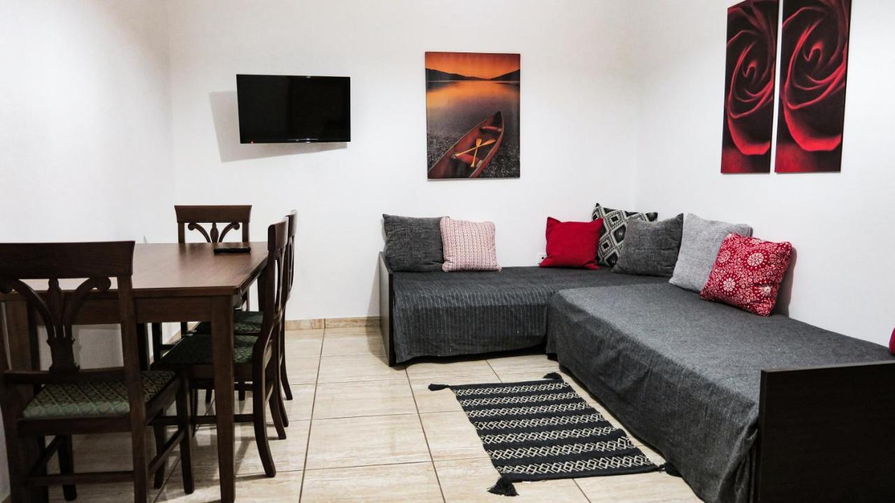 Kallisti Apartments Скиатос Экстерьер фото
